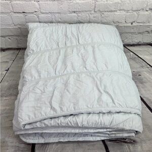 The Prairie Oversized Quilted Throw by Rachel Ashwell - Light Blue | EUC